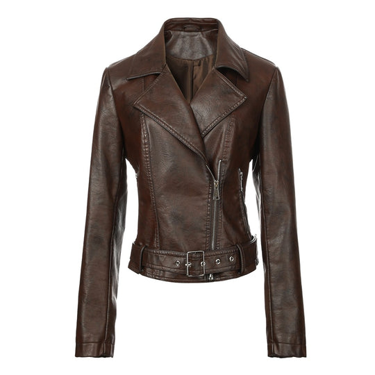 Damen Kurz geschnittene taillierte Leder-Bikerjacke mit Taillengürtel und asymmetrischem Reißverschluss Nord Taschen