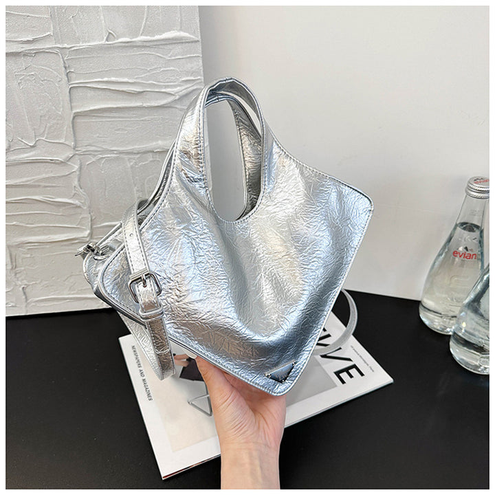 Damen stilvolle Handtasche aus glänzendem Kunstleder Nord Taschen