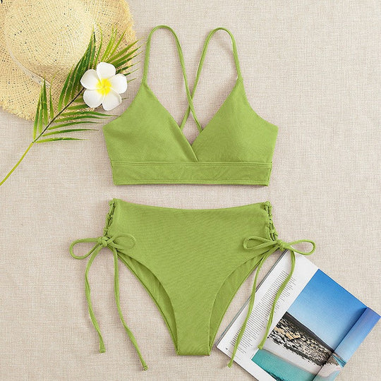 Damen Bikini-Set mit verstellbaren Trägern und raffinierten Schnürdetails