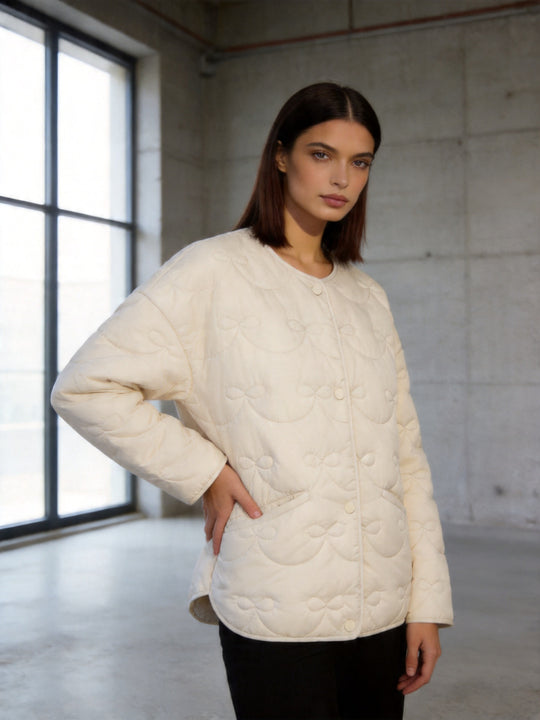 Damen Steppjacke ohne Kragen mit dekorativer Schleifen‑Steppung und Druckknopfverschluss Nord Taschen