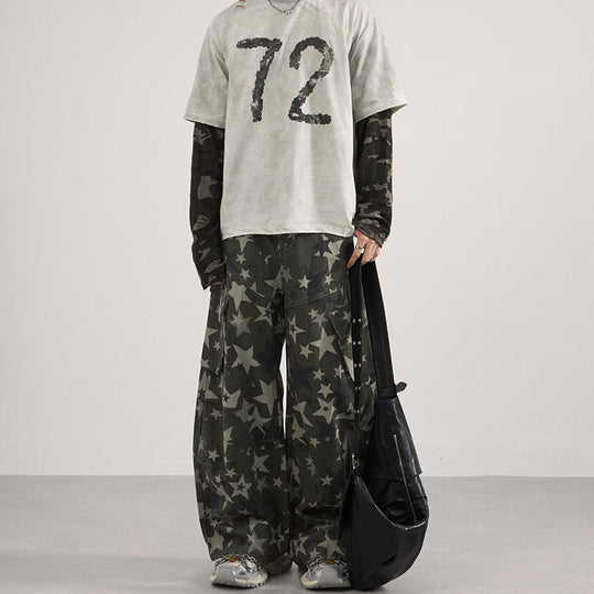 Herren weite Cargo-Palazzo-Hose mit allover Sternen-Print und Utility-Taschen Nord Taschen