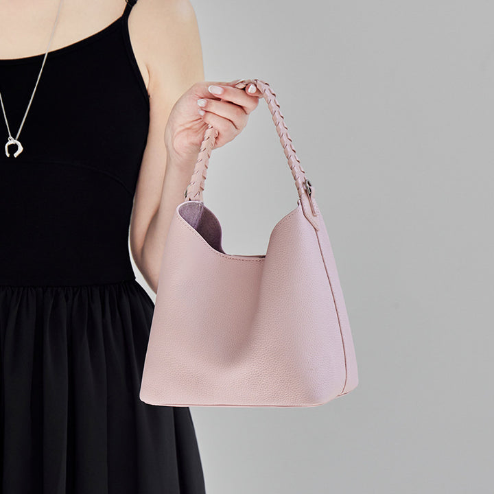 Damen Hobo-Tasche mit geflochtenem Tragegriff und weicher Lederstruktur Nord Taschen