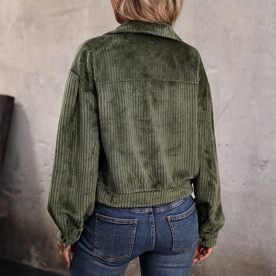 Damen Cordjacke im lässigen Schnitt mit zwei Brusttaschen und modischer Knopfleiste