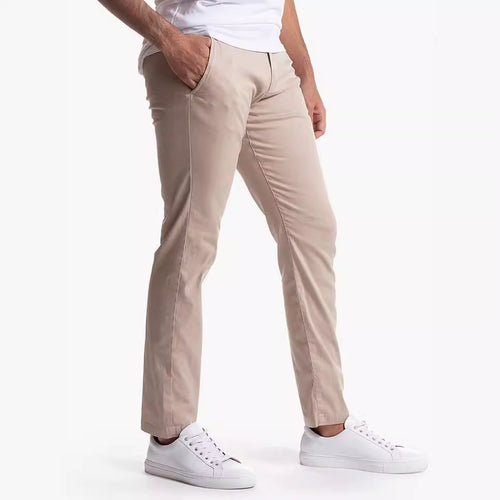 Herren Enganliegende Stretch-Chinohose mit tapered Bein und elastischem Saum Nord Taschen
