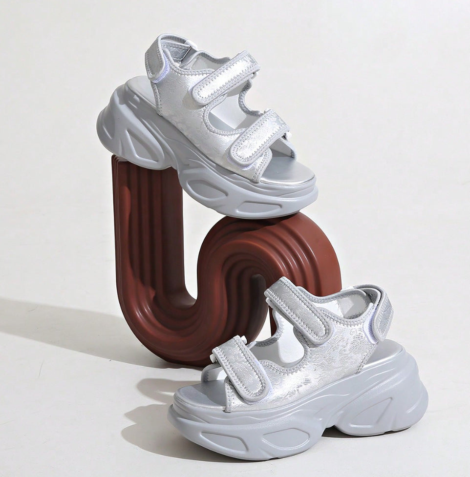 Damen Plateau-Sandalen mit verziertem Riemen und komfortabler Sohle Nord Taschen