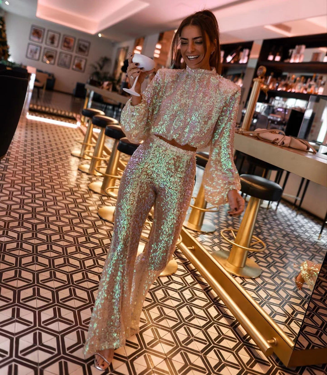 Damen Glitzerndes Oberschenkel-lang Outfit mit Raffungen und weit geschnittenen Beinen Nord Taschen