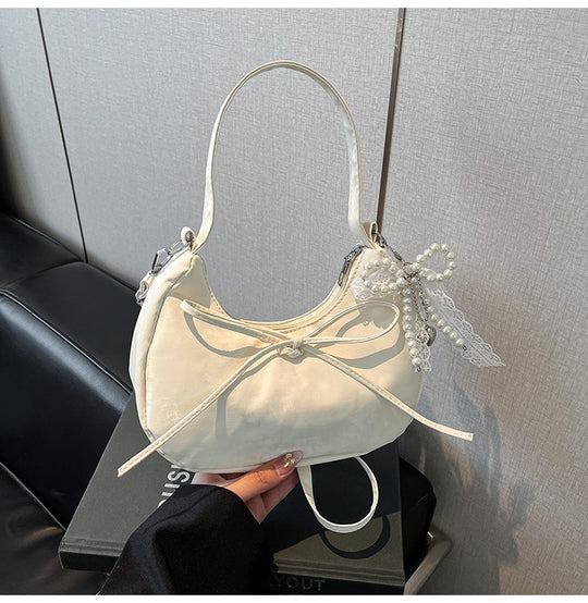 Damen elegante Hobo-Tasche aus samtartigem Material mit dekorativem Perlen-Detail Nord Taschen