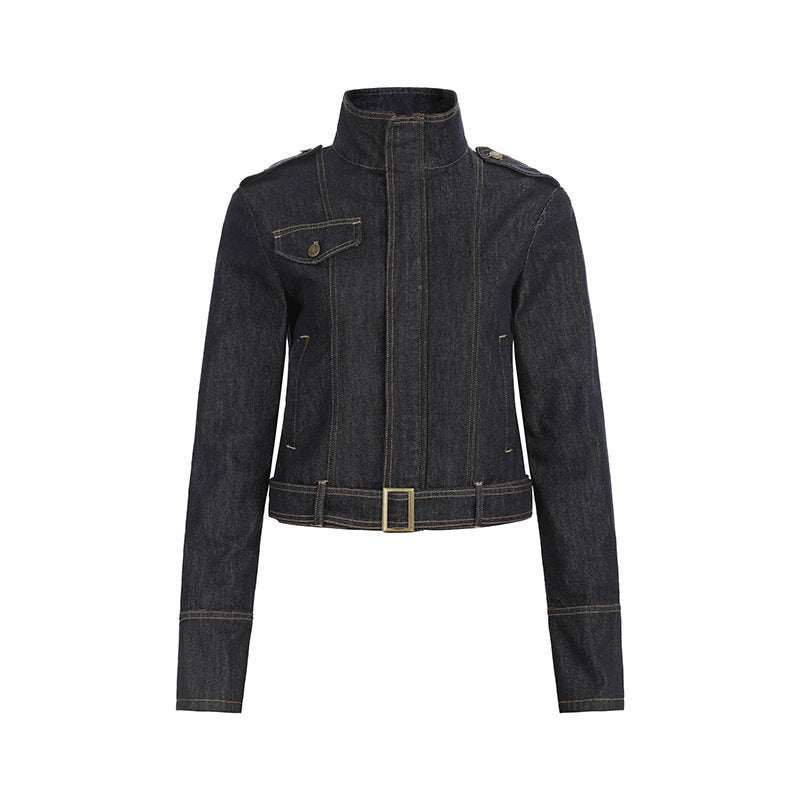 Damen taillierte Jeansjacke mit hohem Stehkragen, Taillengürtel und Schulterpatten Nord Taschen