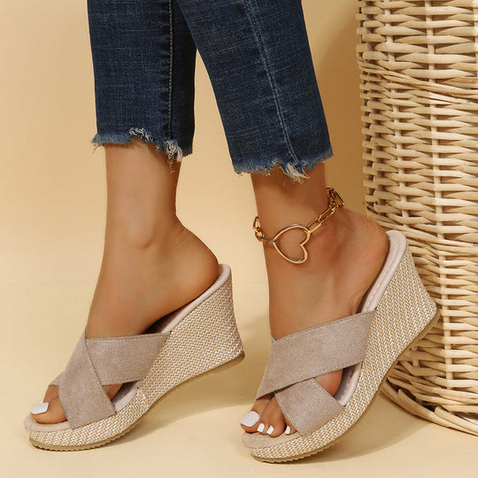 Damen Wedge-Sandalen mit elegantem Kreuzband und leichtem Fußbett