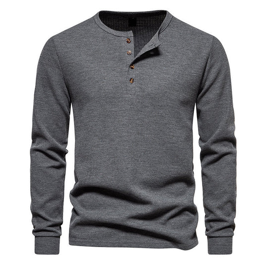 Herren Langarm-Henley-Shirt mit strukturiertem Oberflächenmuster und praktischen Knopfdetails
