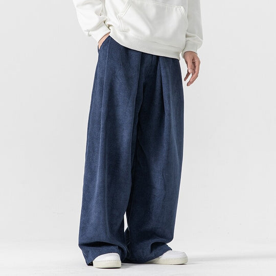 Herren Weite Cordhose mit Bundfalten und Relaxed-Silhouette Nord Taschen