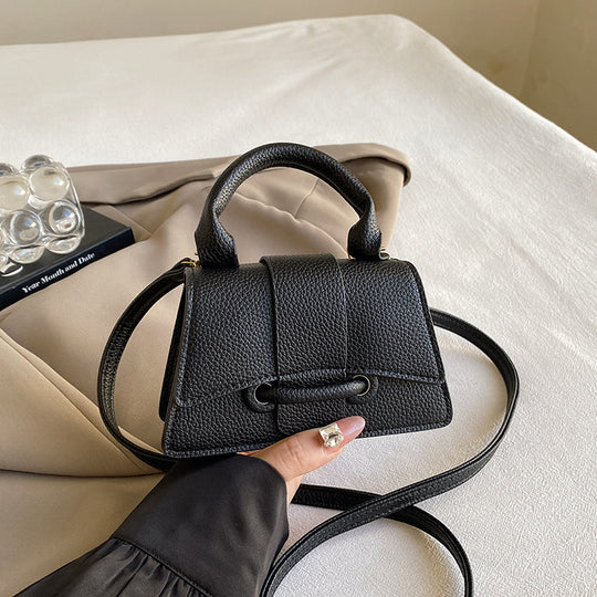 Damen Mini-Schultertasche mit elegantem Knopfverschlussystem Nord Taschen