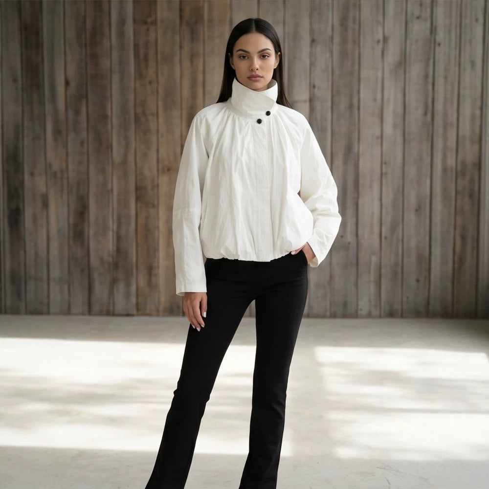 Damen Kurzjacke mit hohem Stehkragen, geraffter Schulterpartie und elastischem Saum Nord Taschen