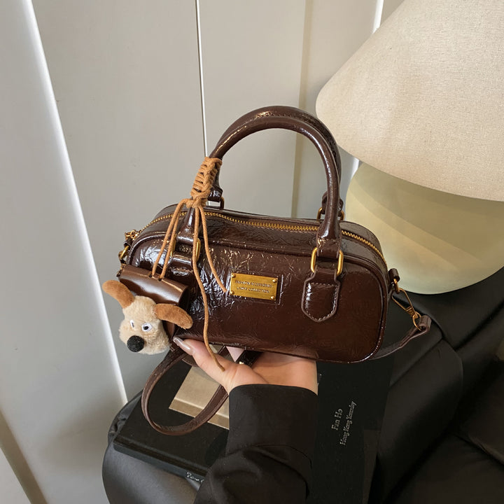 Damen hochwertige Handtasche mit liebevollem Tieranhänger Nord Taschen