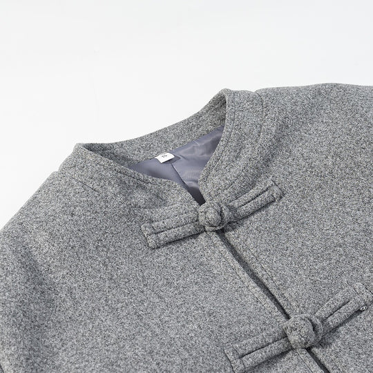 Damen Traditionelle kurz geschnittene Jacke mit Mandarin-Kragen und Knotenverschlüssen Nord Taschen