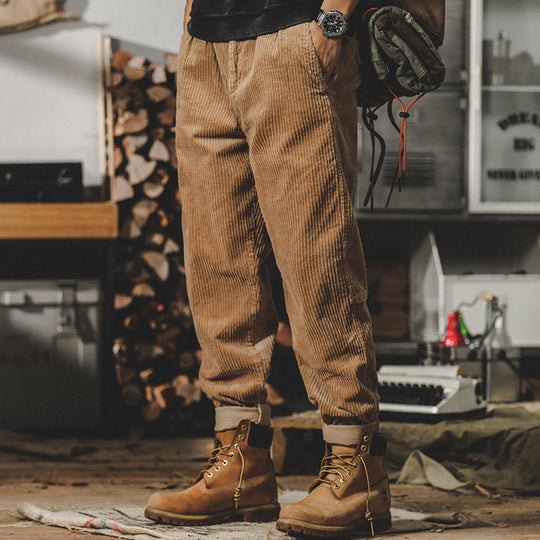 Herren Relaxed-Fit Feincord-Hose mit elastischem Bund, Kordstruktur und gekrempeltem Saum Nord Taschen