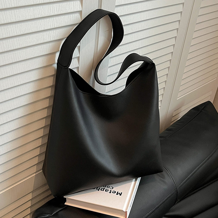 Damen Hobo-Tasche aus hochwertigem Kunstleder mit eleganter Silhouette Nord Taschen