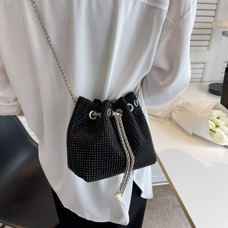 Damen Elegante Beuteltasche mit Schmucksteinen Nord Taschen