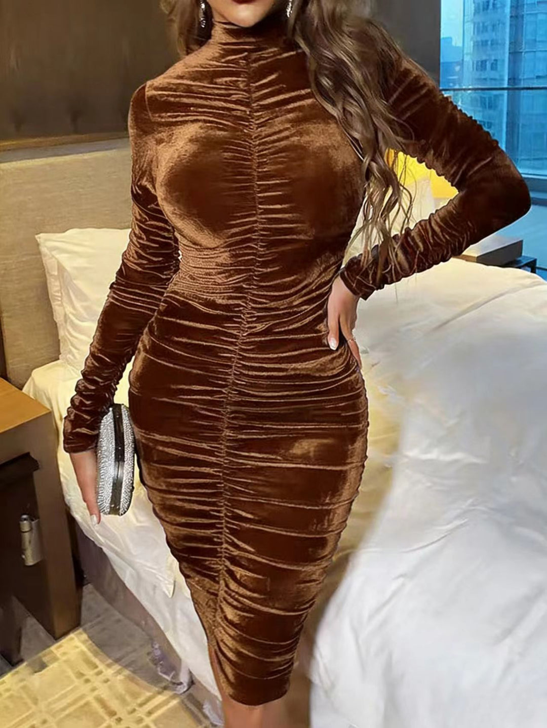Damen Elegantes figurbetontes Samtkleid Nord Taschen