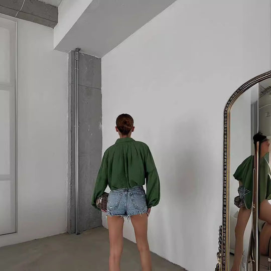 Damen Kurze Bluse mit Ballonärmeln, Zier-Knopfleiste und leichter Struktur Nord Taschen