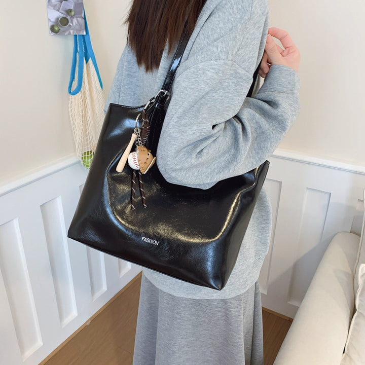 Damen Tote-Tasche mit elegantem, geschwungenem Design und praktischen Tragegriffen Nord Taschen