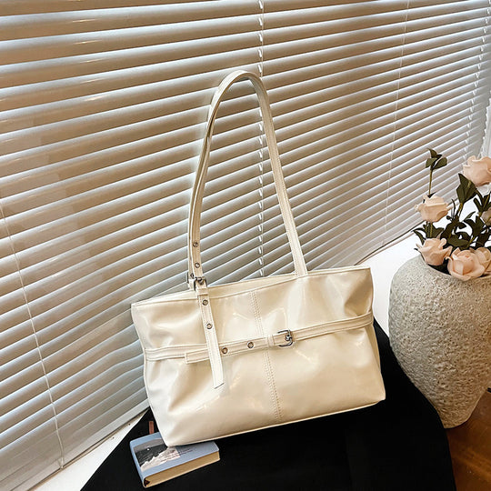 Damen elegante Handtasche mit glänzender Oberfläche Nord Taschen