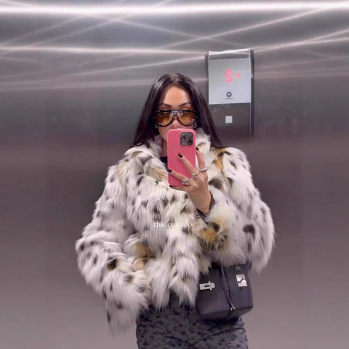 Damen Kurzjacke aus luxuriösem Kunstpelz mit gefleckter Felloptik und gerader Silhouette Nord Taschen