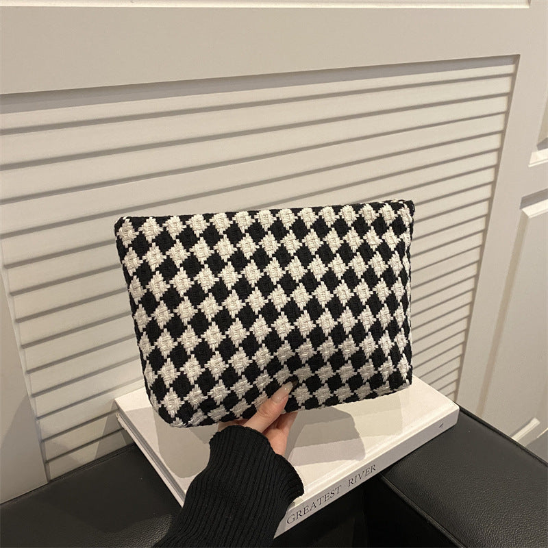 Damen Clutch mit geometrischem Muster Nord Taschen