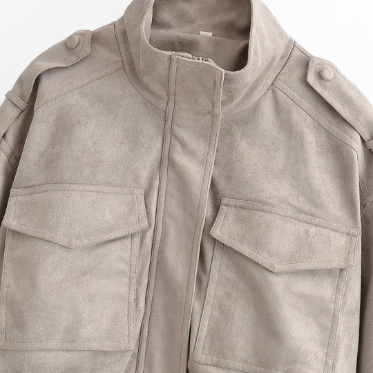 Damen Kurzblouson im Fieldstil aus Veloursleder-Optik mit Stehkragen, Schulterriegeln und breitem Rippbund Nord Taschen