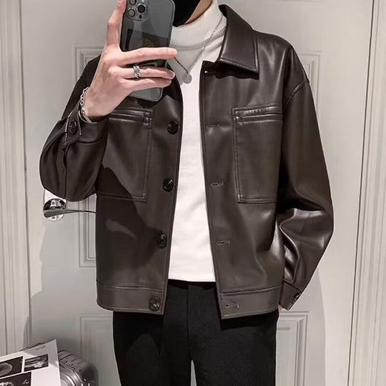Herren Boxy Overshirt aus Lederoptik mit Hemdkragen und aufgesetzten Brusttaschen Nord Taschen