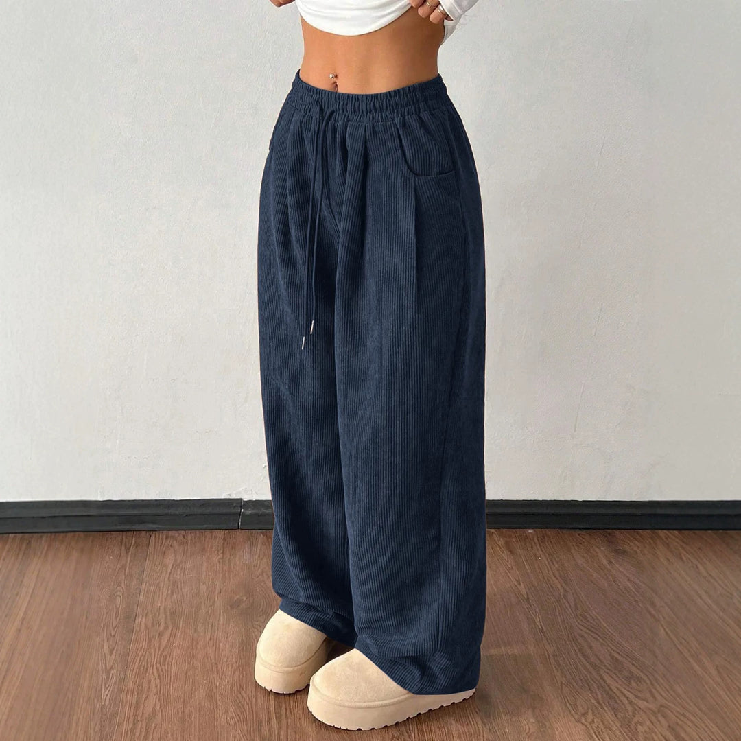 Damen Cordhose mit weitem Bein, elastischem Bund und Kordelzug Nord Taschen