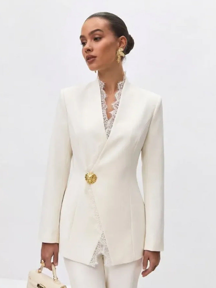 Damen Taillierter Blazer mit Spitzenbesatz und Zierknopf Nord Taschen