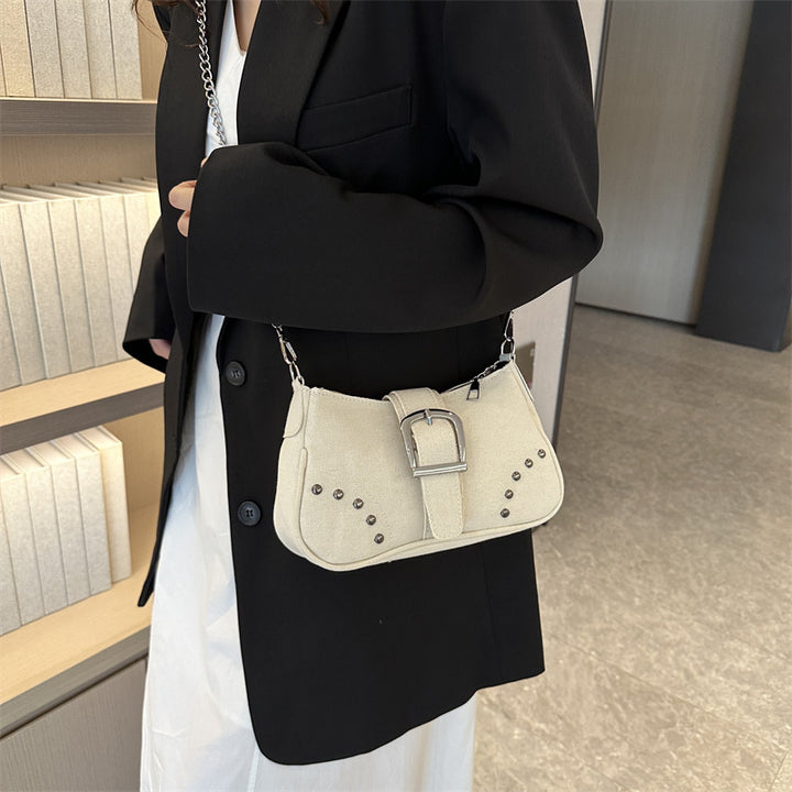 Damen modische Umhängetasche mit dekorativem Kettenriemen und stylischem Verschluss Nord Taschen
