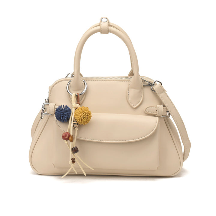 Damen Handtasche mit elegantem Faltendesign und bunten Anhängern Nord Taschen