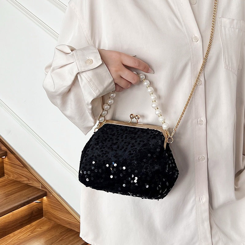 Damen Glamouröse Clutch mit Perlenakzenten Nord Taschen