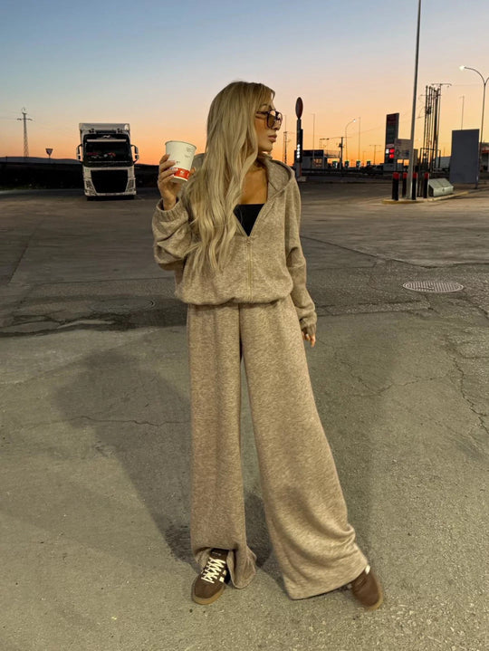 Damen Loungewear-Anzug aus weichem Fleece mit Kapuze und weitem Schnitt Nord Taschen