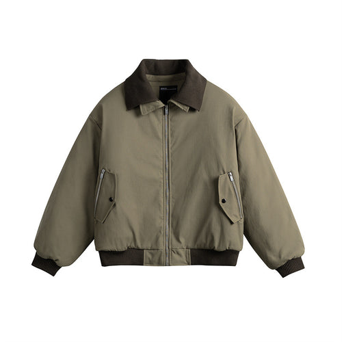 Herren Kurzboxy isolierte Field-Bomberjacke mit kontrastierendem Strickkragen und diagonalen Reißverschlusstaschen Nord Taschen