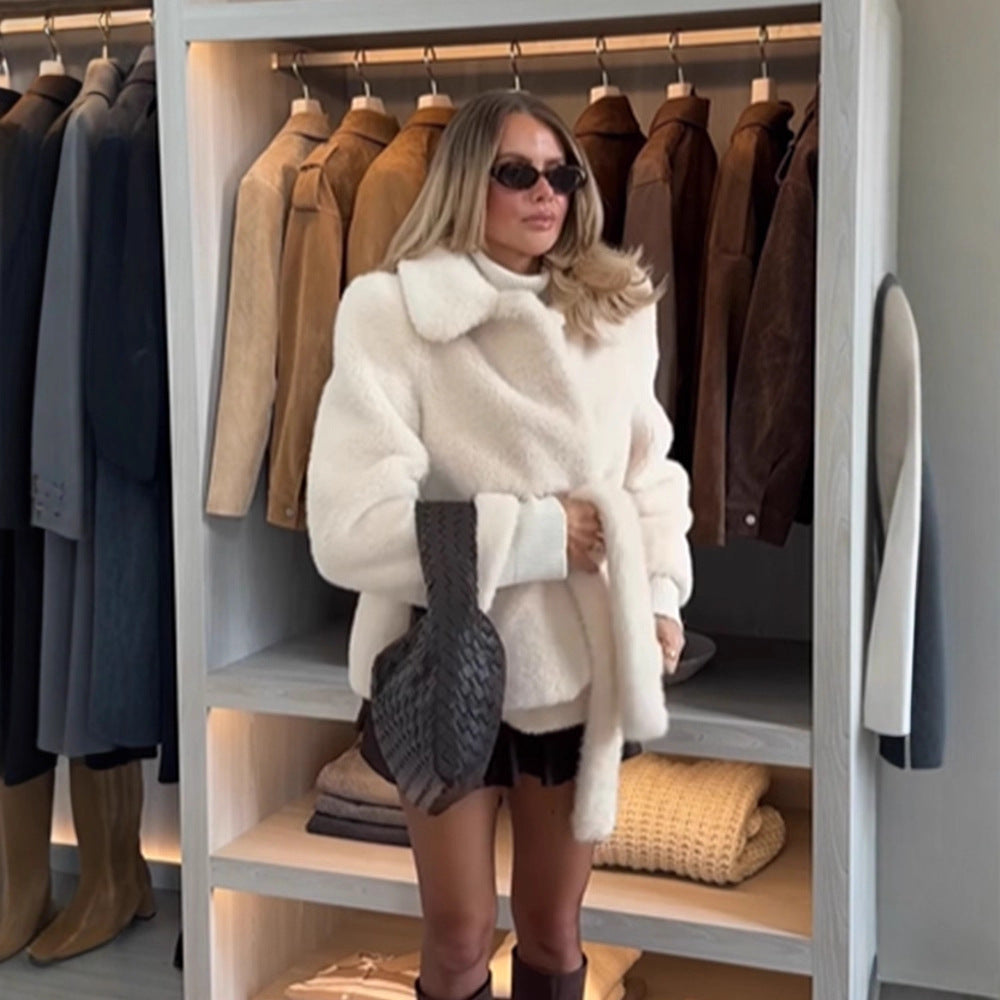 Damen Kurzjacke aus Teddy-Fauxfur mit Oversize-Kragen und Eingrifftaschen Nord Taschen