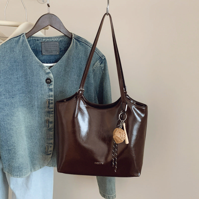 Damen Tote-Handtasche mit eleganter Silhouette und funktionalem Innenlayout Nord Taschen