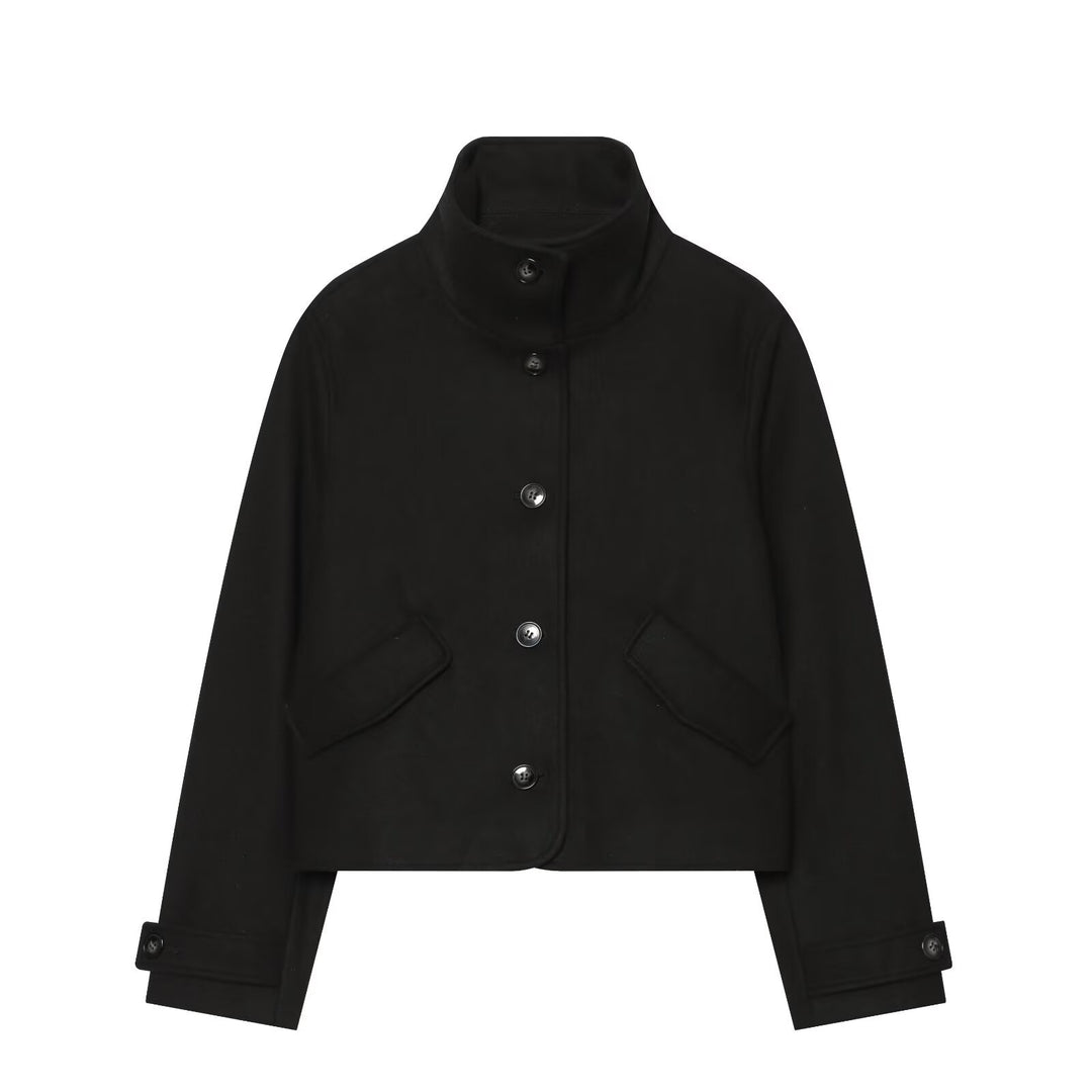Damen Cropped Boxy-Jacke mit hohem Stehkragen, Knopfleiste und aufgesetzten Pattentaschen Nord Taschen