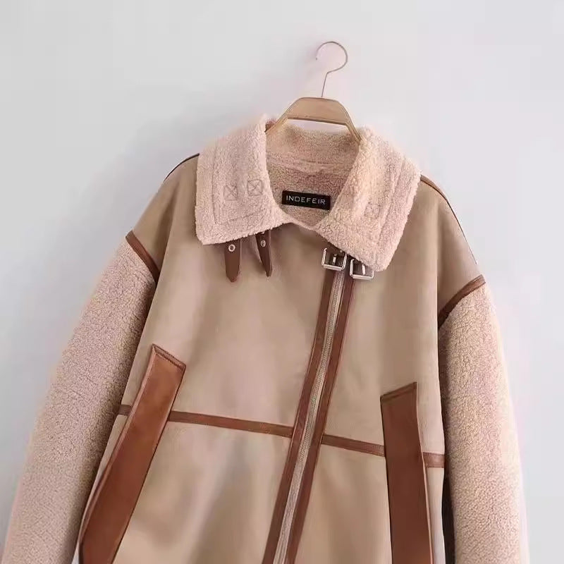 Damen Kurzjacke im Aviator-Look mit Teddyfutter, Kunstlederbesatz und asymmetrischem Reißverschluss Nord Taschen
