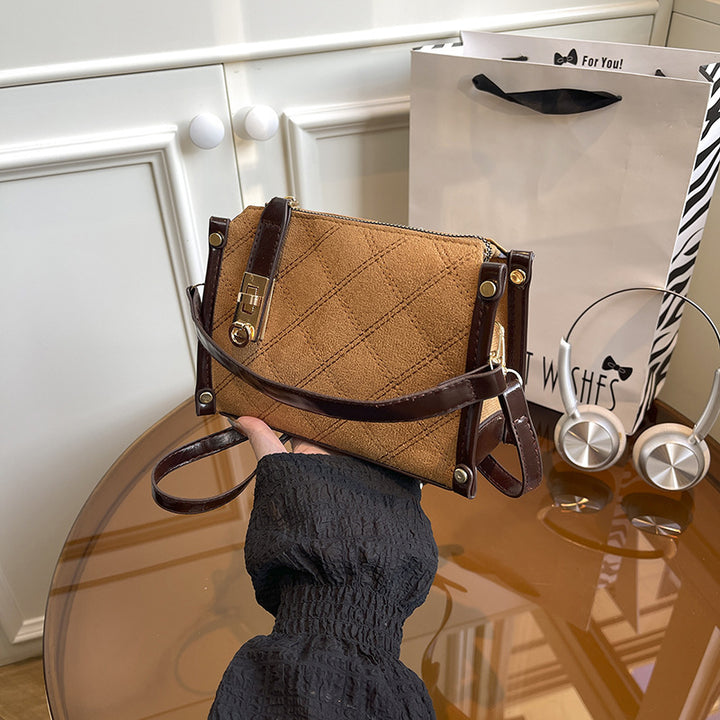 Damen elegante Handtasche mit glänzenden Akzenten und praktischem Reißverschluss Nord Taschen
