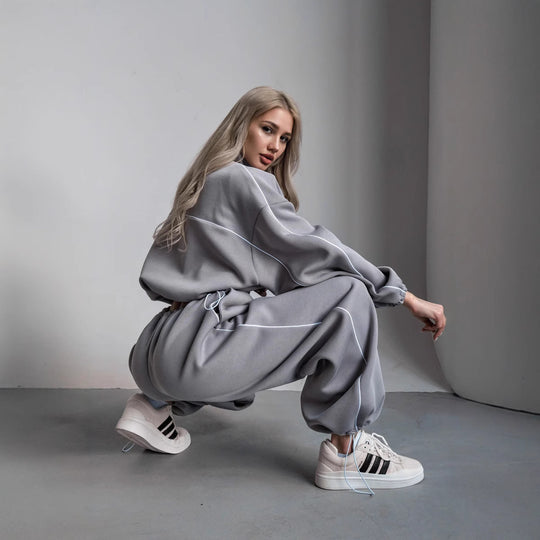 Damen cropped Zip-Kapuzenjacke mit Tunnelzug-Bund, oversized Ärmeln und kontrastierender Paspel Nord Taschen