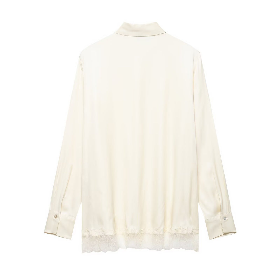 Damen Seidenähnliche Bluse mit verdeckter Knopfleiste und Spitzenbesatz Nord Taschen