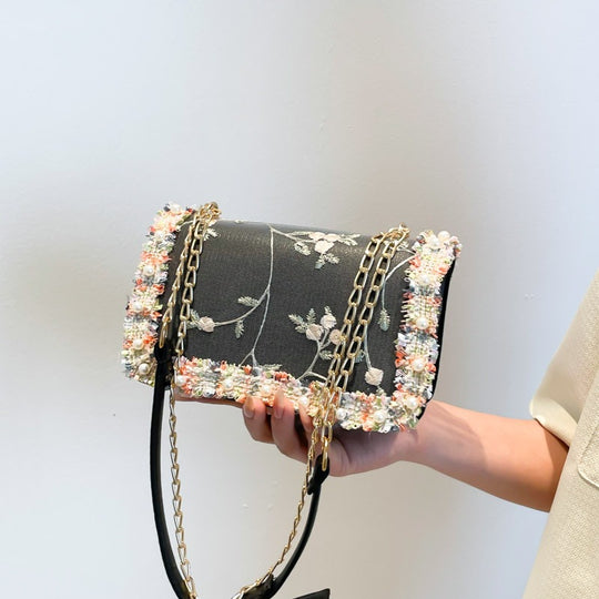 Damen trendige Umhängetasche mit floraler Stickerei Nord Taschen
