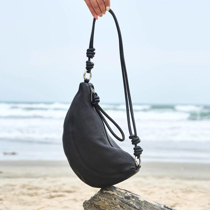 Damen Hobo-Tasche mit innovativem Design und flexiblen Tragegriffen Nord Taschen