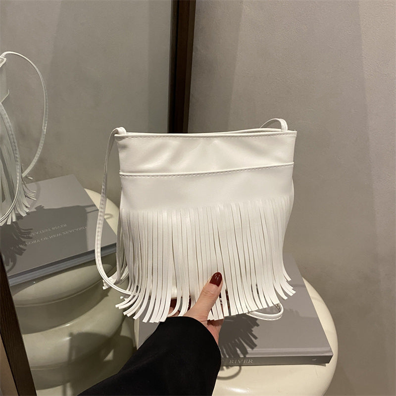 Damen schicke Umhängetasche mit fransigen Details Nord Taschen