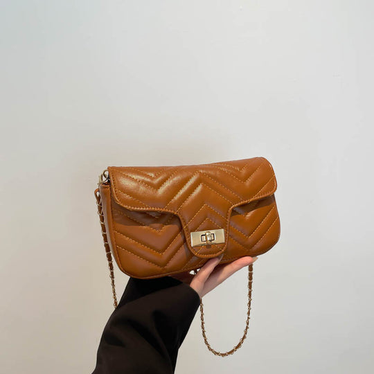 Damen modische Umhängetasche mit eleganter Steppstruktur und hochwertigem Metallverschluss Nord Taschen