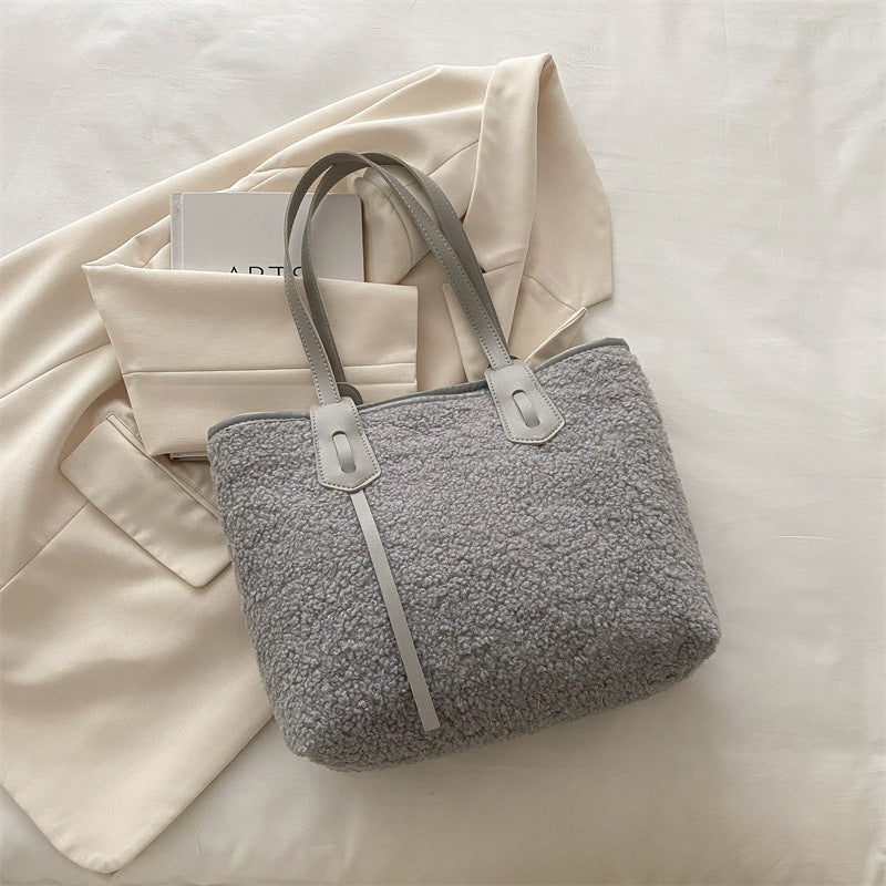 Damen modische Tragetasche aus samtigem Material mit elegantem Design Nord Taschen