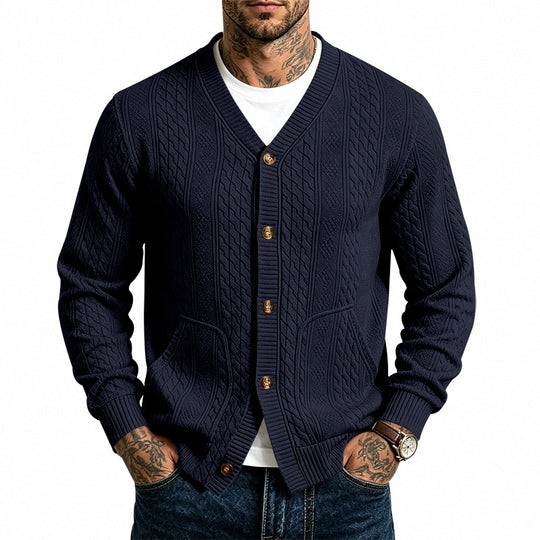 Herren strukturierter Strickcardigan mit Zopfmuster, V-Ausschnitt und aufgesetzten Taschen Nord Taschen